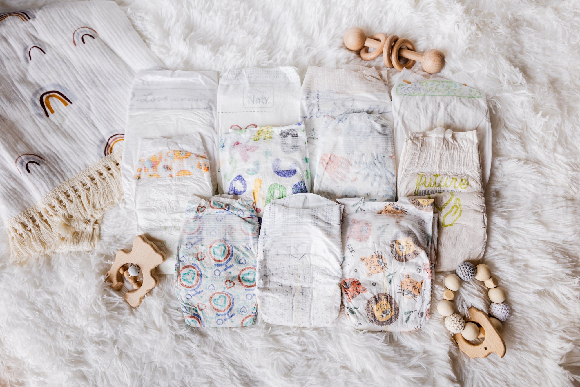 Natural Choice for New Babies Diaper Sampler Package: 11 Diaper Sample Packs of eco-friendly diapers in newborn and size 1 including Bambo Nature, Babyganics, ECO by Naty, Hello Bello, Pampers Pure Protection, ABBY&FINN, Earth & Eden and Seventh Generation